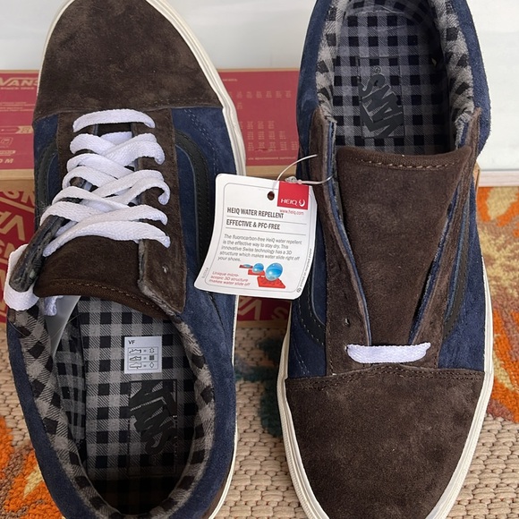 Vans Men’s Old Skool
Pig Suede Plaid Brown Navy
VN0007NTBF1
Sneakers - Picture 13 of 16